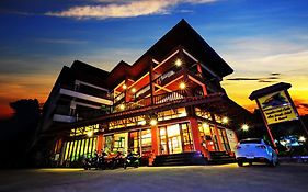 โรงแรมอลีนา แกรนด์ แอนด์ รีสอร์ท